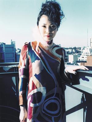 2025年最新版：GILDANのTシャツを選ぶ理由と最適なコーディネートガイド